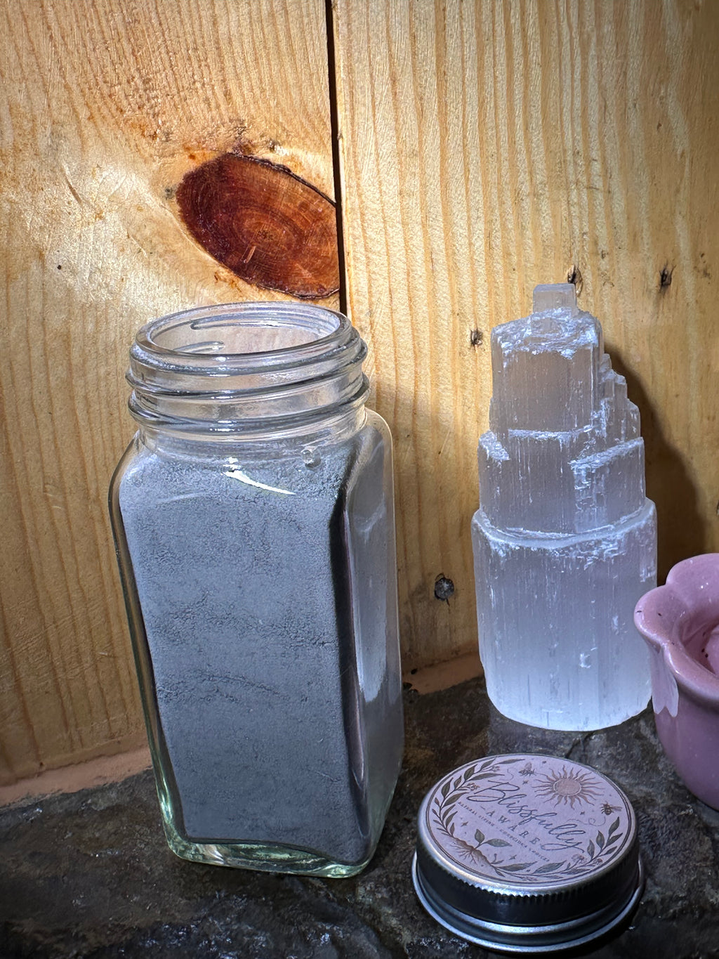 Mineral clay face mask
